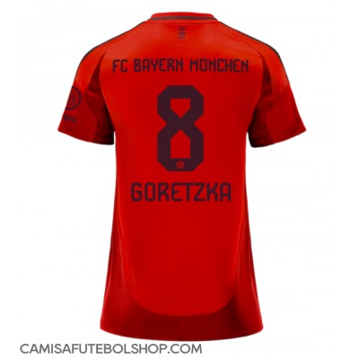 Camisa de time de futebol Bayern Munich Leon Goretzka #8 Replicas 1º Equipamento Feminina 2024-25 Manga Curta Camisa de time de futebol Bayern Munich Leon Goretzka #8 Replicas 1º Equipamento Feminina 2024-25 Manga Curta